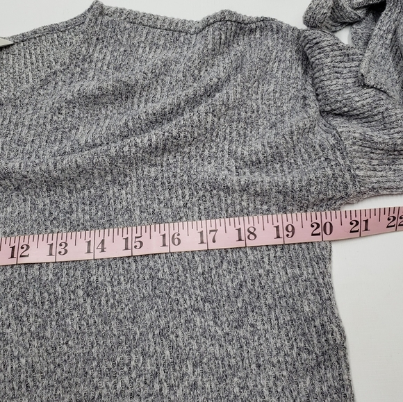 Lucky Brand Knit  Grey Crew Neck Sweater Tie Wrist Size Large - Picture 10 of 13